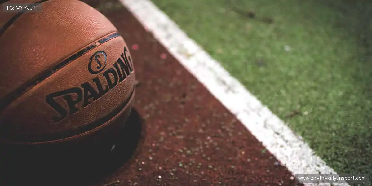 🎧赛事解说,声临其境!大咖解读,深度解析比赛战术🎙️